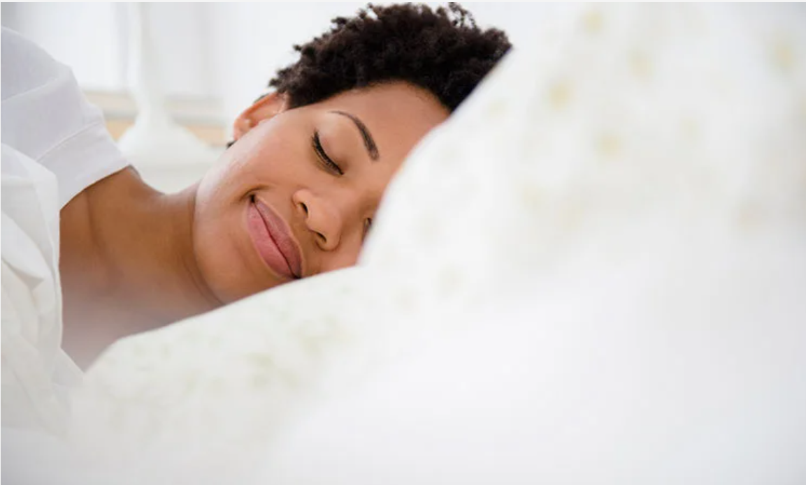 Sleeping On The Satin/Silk Pillowcase Is Helpful For Hair 