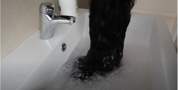 Wet smooth wig